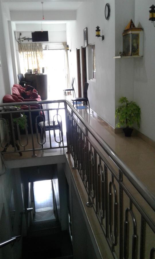 Down Town Hotel Ponnarankulama Exterior foto